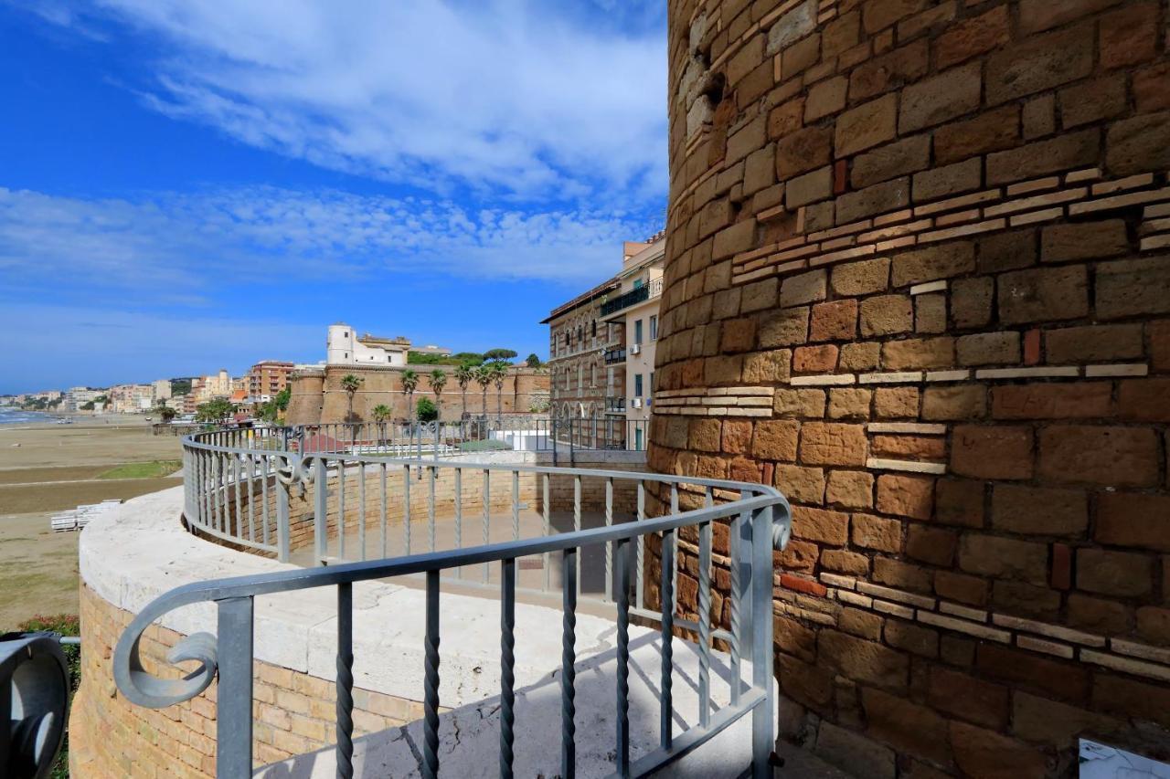 Il Borgo Your Luxury Suites Nettuno Extérieur photo