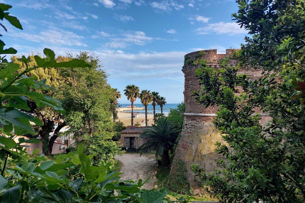 Il Borgo Your Luxury Suites Nettuno Extérieur photo